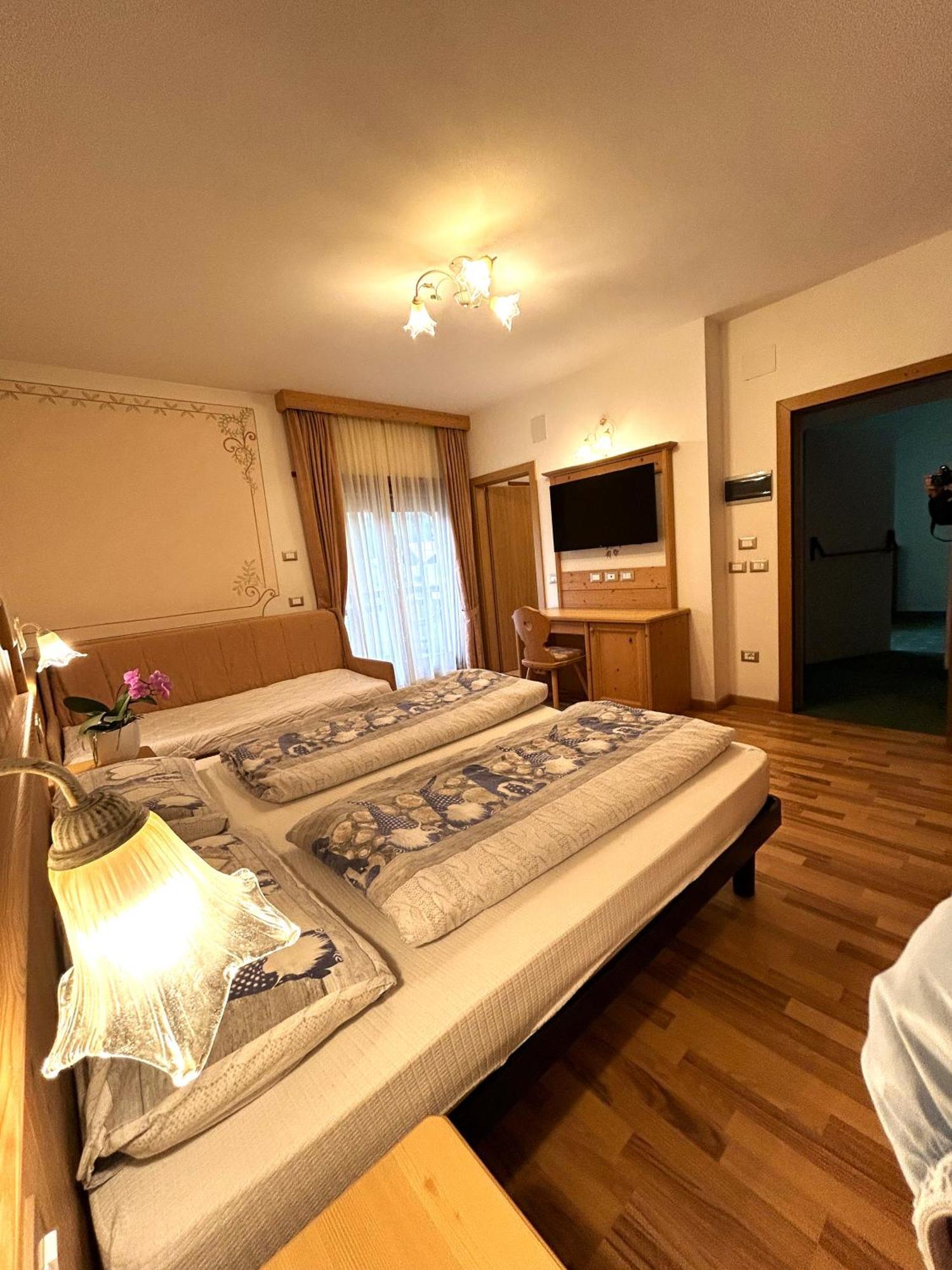 Hotel Franco Andalo Buitenkant foto